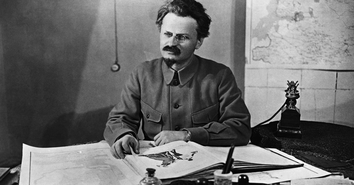 Russian Revolutions Assesses Trotsky Role 27