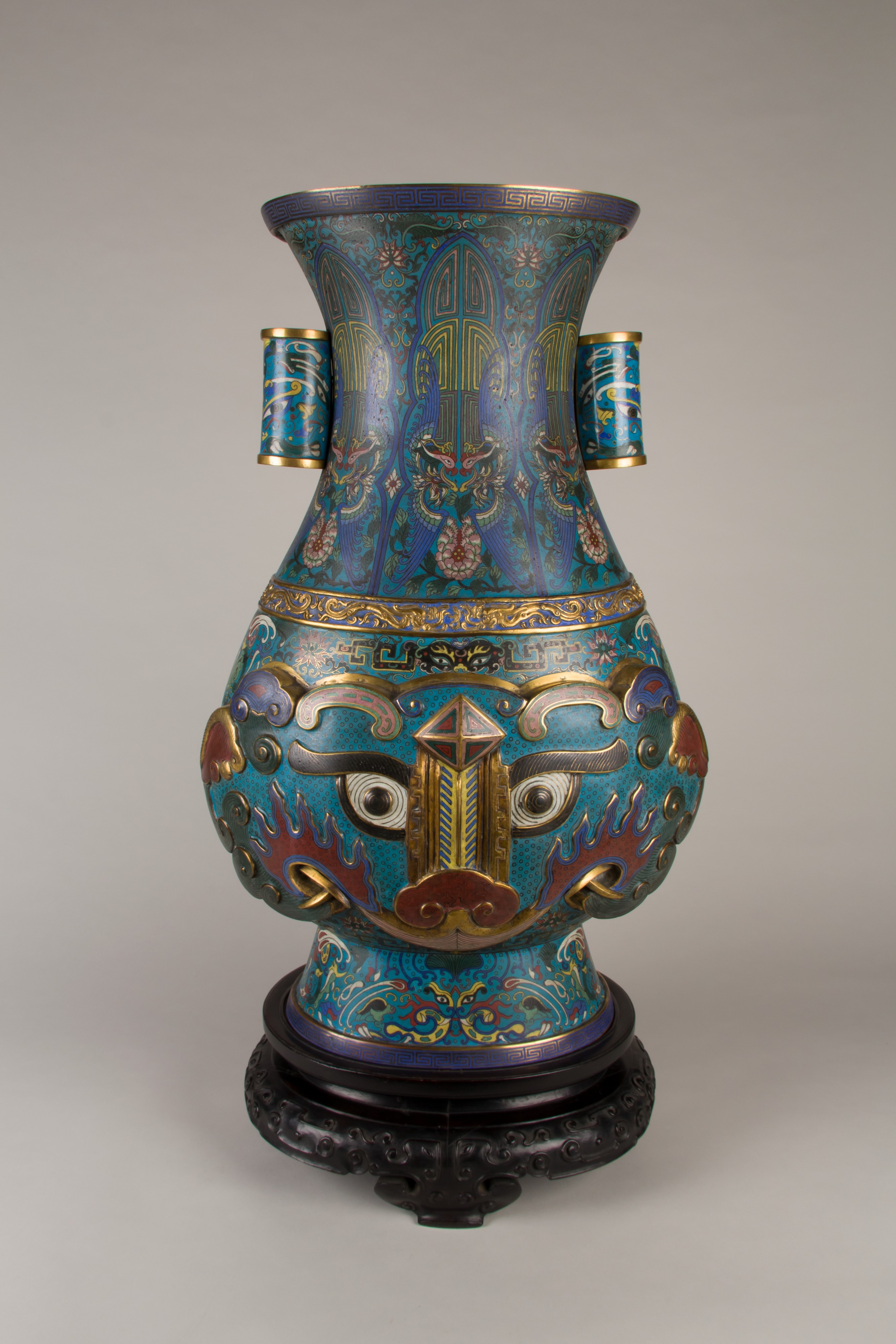 Vase, China, nineteenth century.