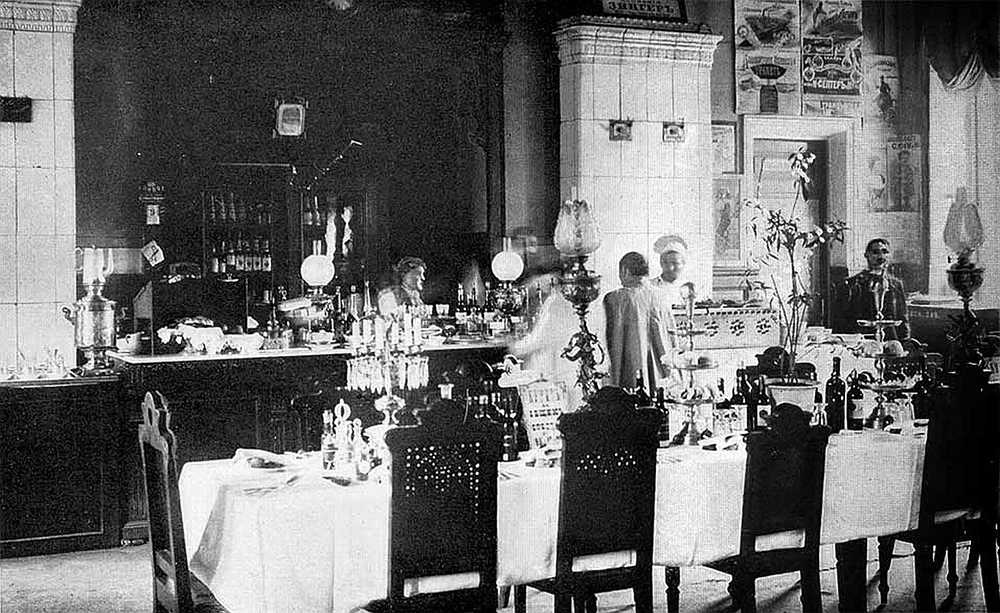 A Russian railway station restaurant, 1901. Photograph by Michael Ward. From E. Burton Holmes, “The Burton Holmes Lectures, Vol. VIII” (1901).