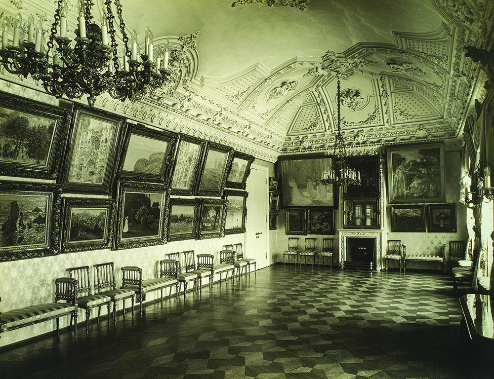 Sergei Shchukin’s music room in early 1914. Photograph by Pavel Orlov. Courtesy of Collection Chtchoukine.