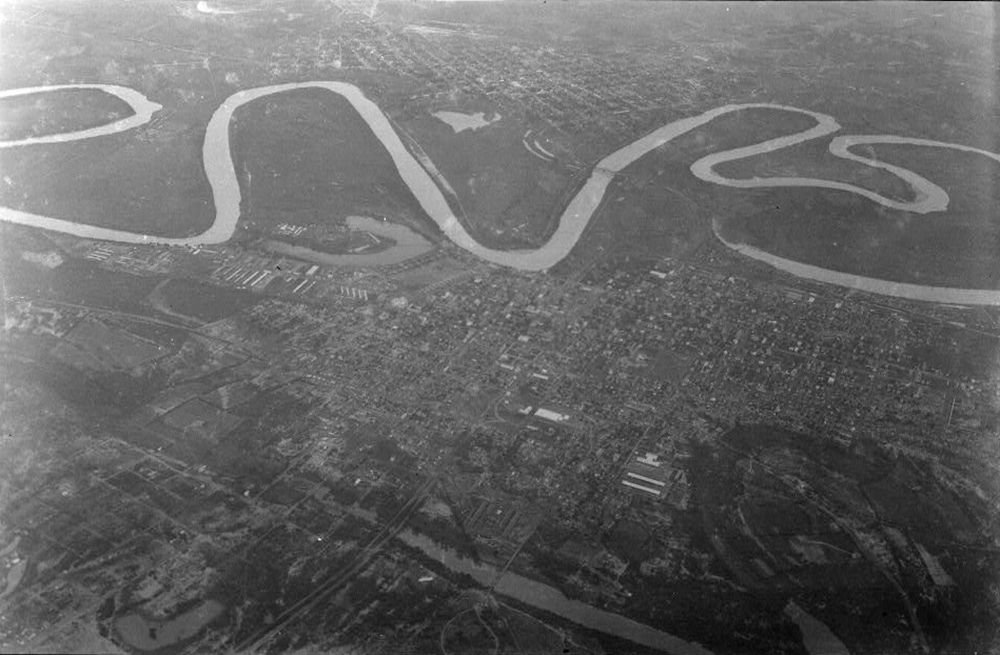 Rio Grande. Photograph by Robert Runyon. The Dolph Briscoe Center for American History, University of Texas at Austin.