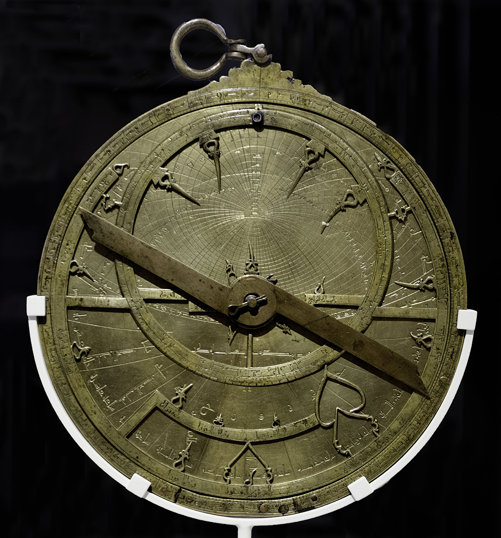 Brass astrolabe made by Ibrahim ibn Saʿid al-Sahli in Toledo, 1067. Photograph by Ángel M. Felicísimo. Flickr (CC BY-SA 2.0).
