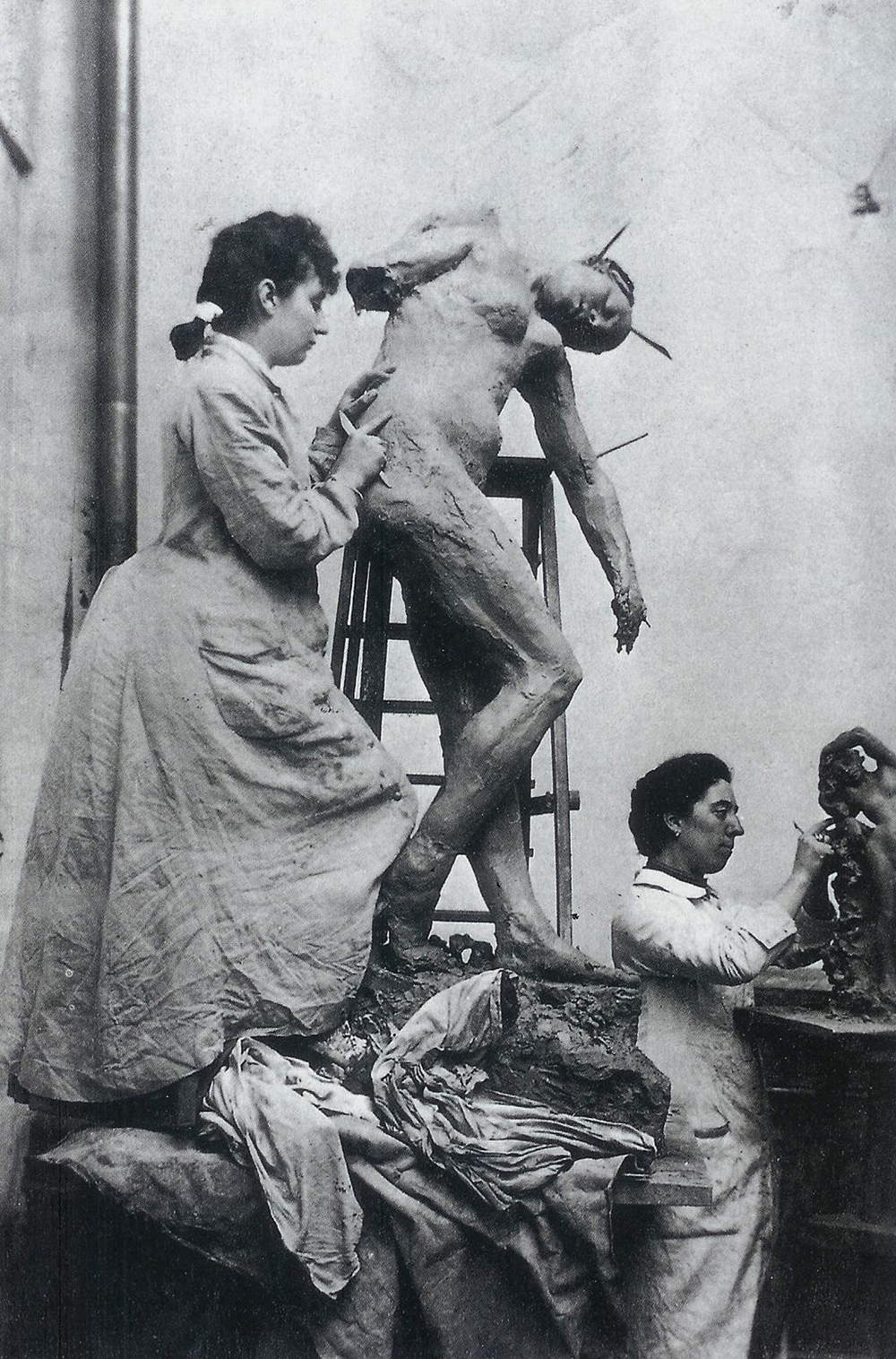 Camille Claudel (left) and Jessie Lipscomb, photographed by William Elborne, c. 1885.