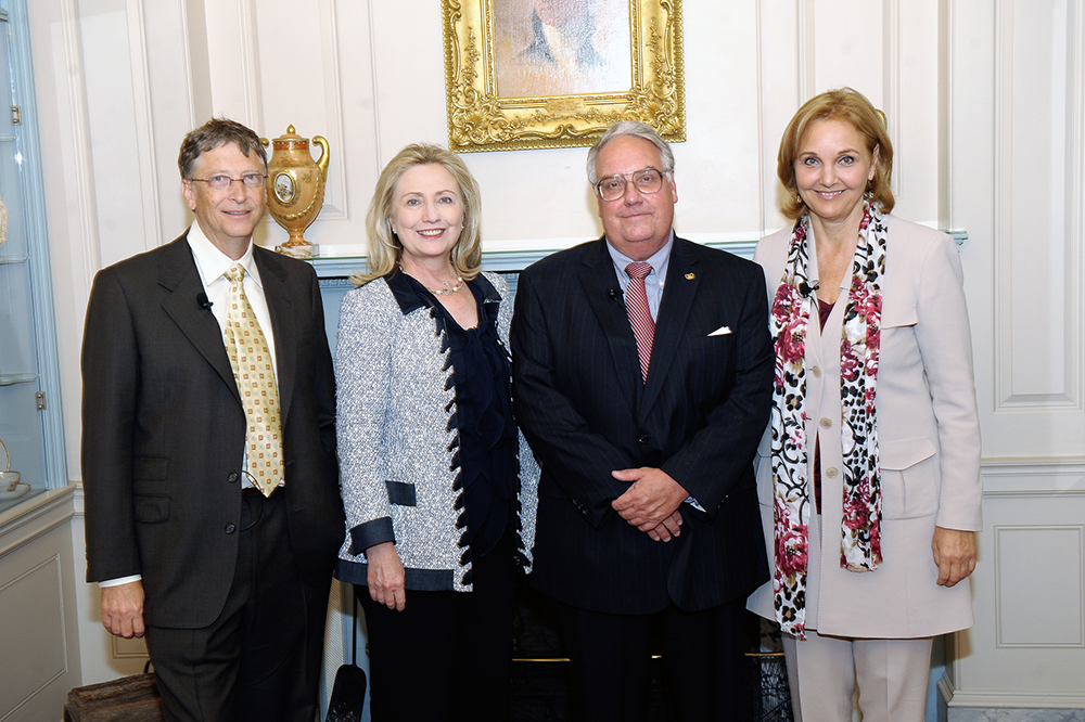 U.S. Secretary of State Hillary Rodham Clinton (center left) with the World Food Program’s George McGovern Leadership Awardees Bill Gates (left) and Howard Buffett (center right) and World Food Program executive director Josette Sheeran (right), at the U.S. Department of State in Washington, DC, 2011.