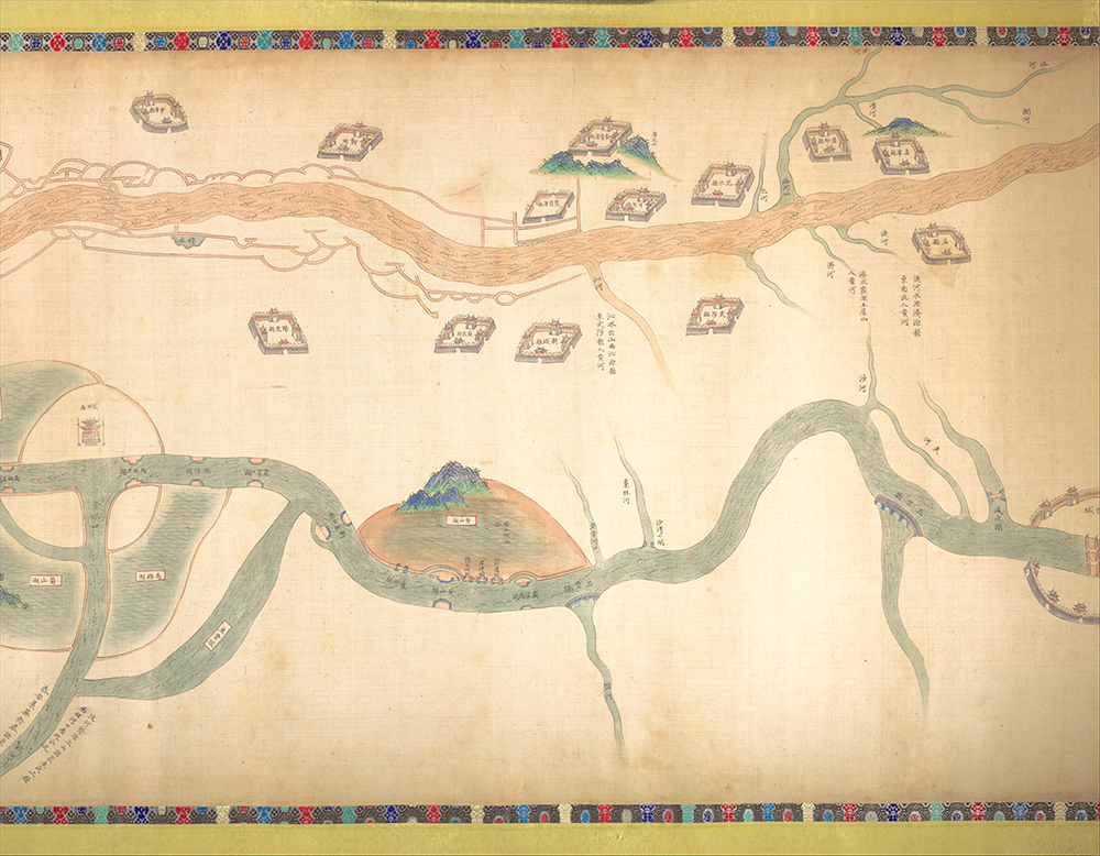 Map of the Grand Canal from Beijing to the Yangzi River, by an unidentified Chinese artist, late eighteenth or early nineteenth century. The Metropolitan Museum of Art, Purchase, Friends of Asian Art Gifts, 2003.