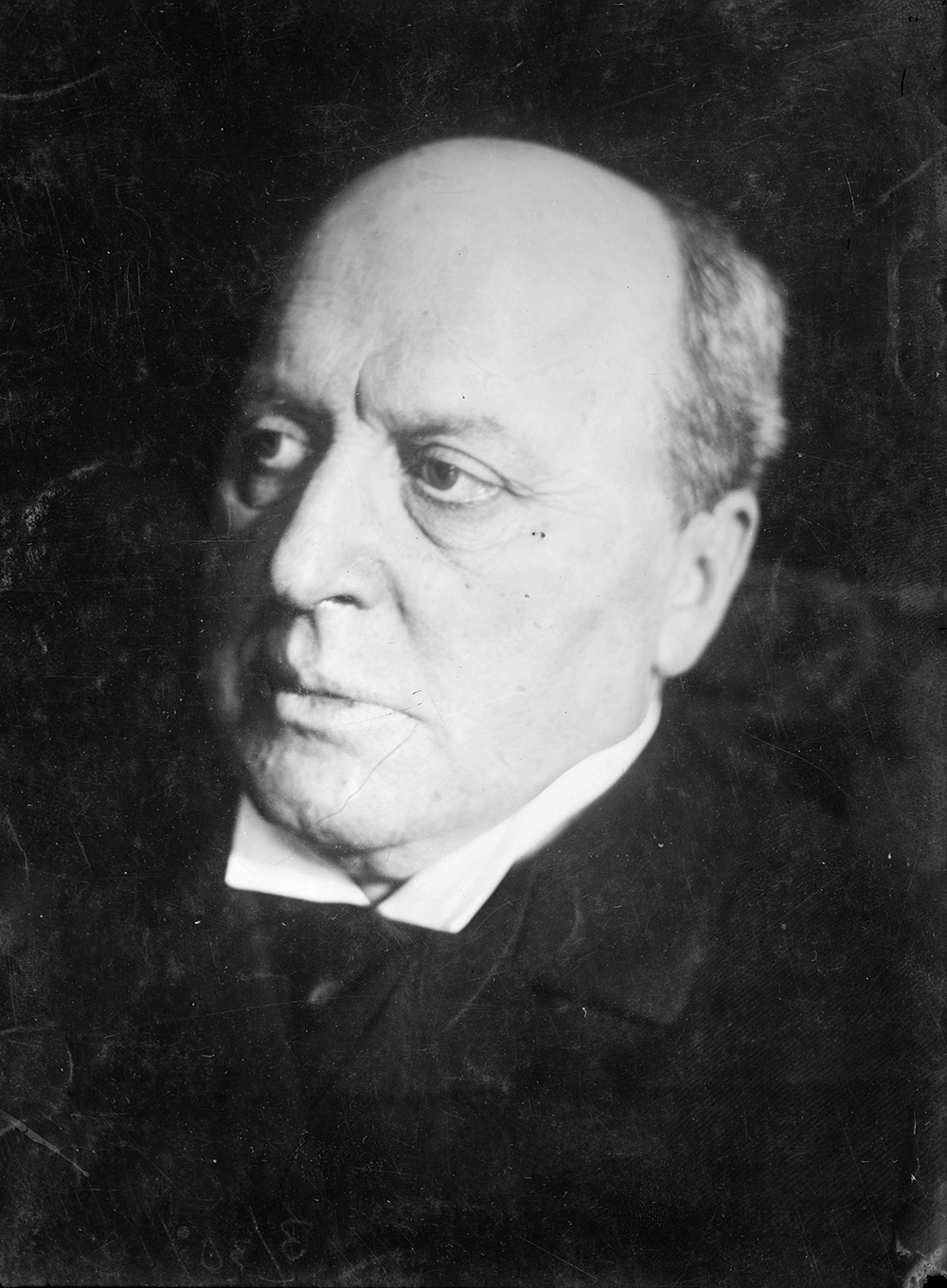 Henry James. George Grantham Bain Collection, Library of Congress Prints and Photographs Division.