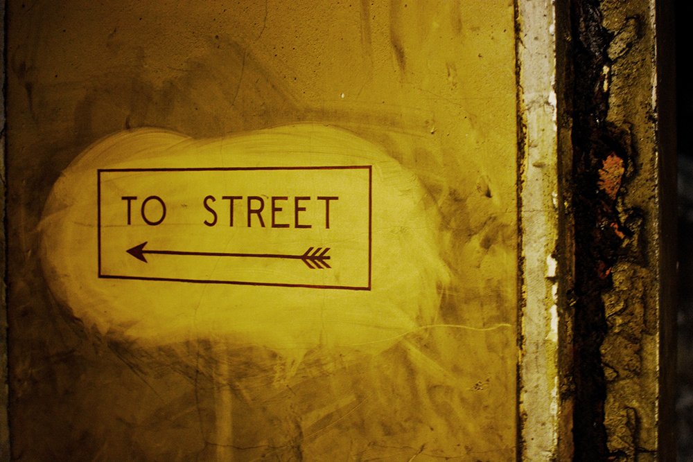 Signage on paintwork at Down Street, 2016. This was added in 1939 when it was redeveloped as a bunker. Photograph by Andrew Gray. Wikimedia Commons.