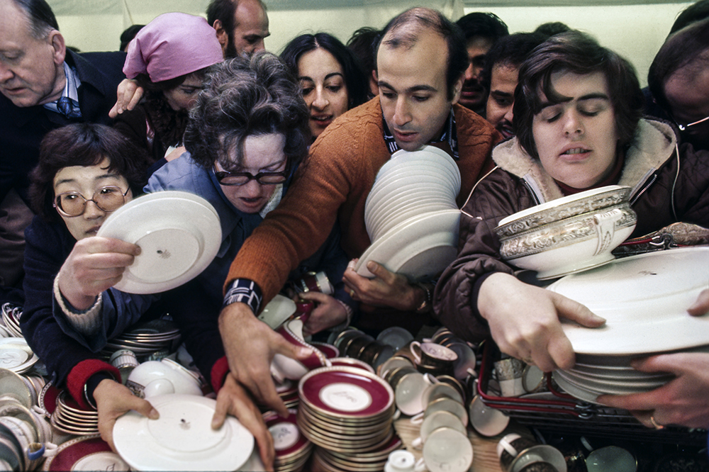 Shoppers on the opening day of the Harrods sale, London, 1978. Photograph by Peter Marlow. © Peter Marlow / Magnum Photos.