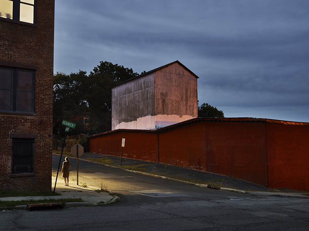 Jill in Newburgh, by Lynn Saville, 2016. Archival pigment print. © Lynn Saville, courtesy the artist and Yancey Richardson Gallery, New York. Jill in Newburgh, by Lynn Saville, 2016. Archival pigment print. © Lynn Saville, courtesy the artist and Yancey Richardson Gallery, New York.