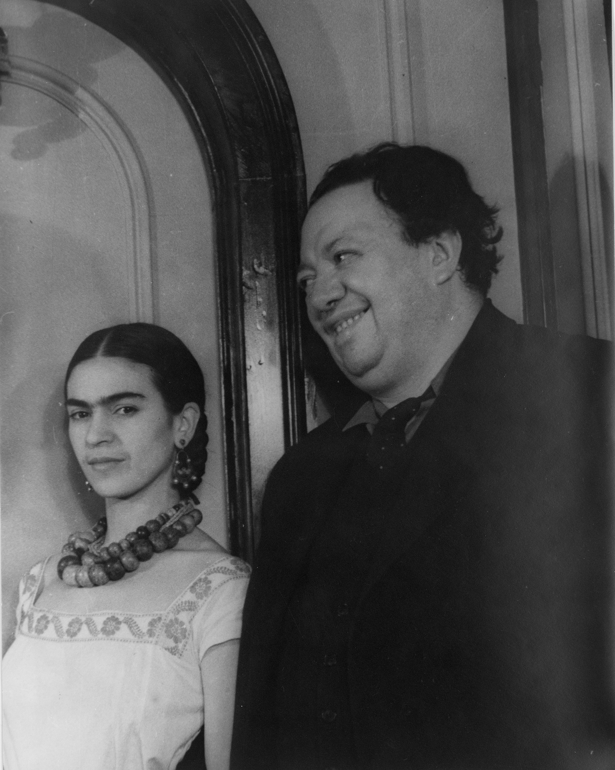 Portrait of Diego Rivera and Frida Kahlo, 1932. Photograph by Carl Van Vechten. Library of Congress, Prints and Photographs Division.