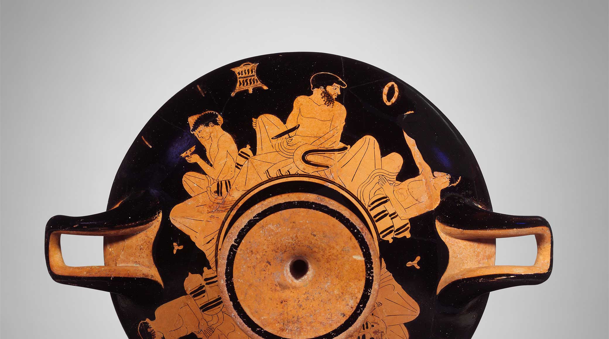 Drinking cup, attributed to the manner of the Pistoxenos Painter, c. 480 BC. The Metropolitan Museum of Art. Drinking cup, attributed to the manner of the Pistoxenos Painter, c. 480 BC.