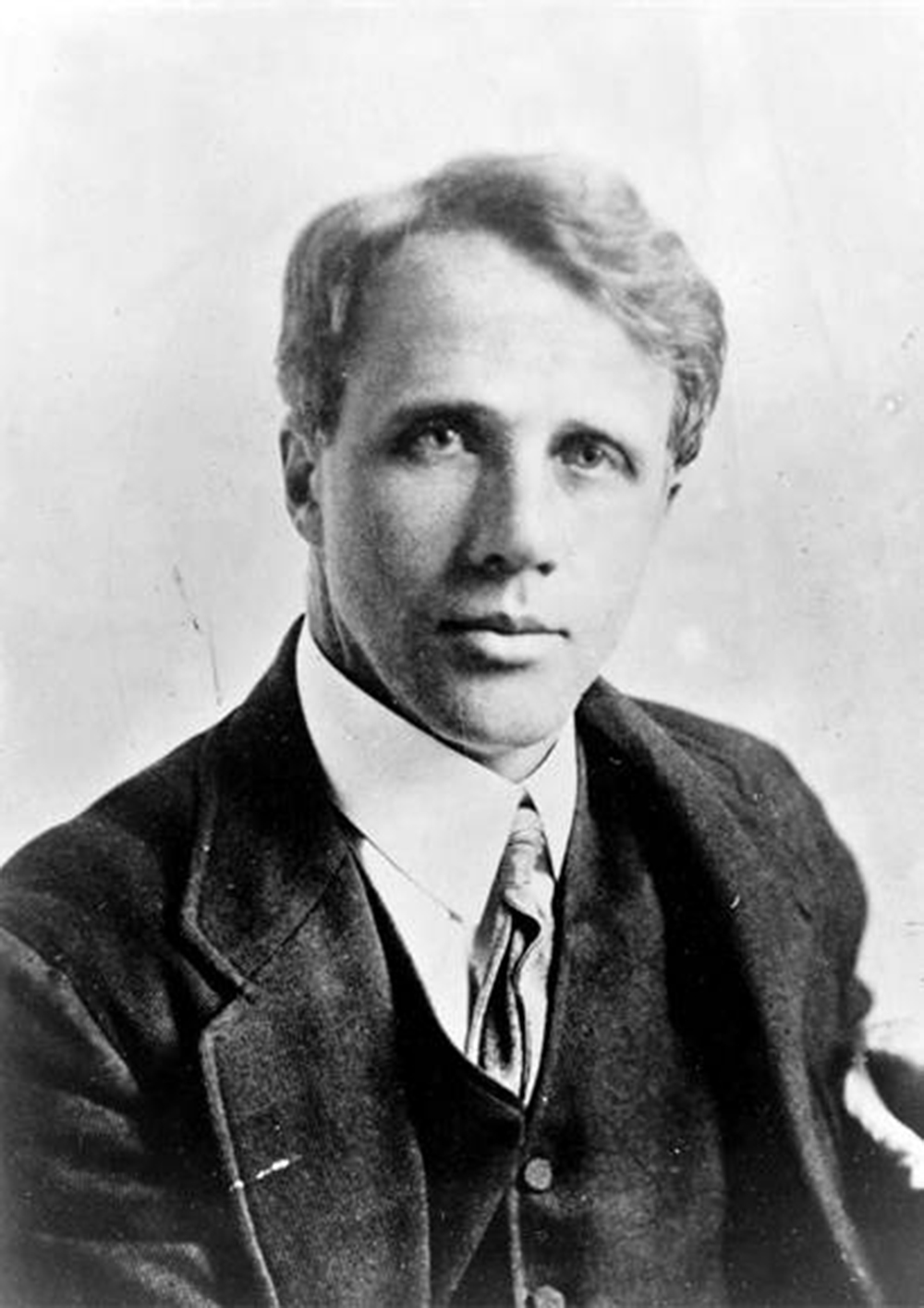 Robert Frost, c. 1915. Library of Congress, Prints and Photographs Division.