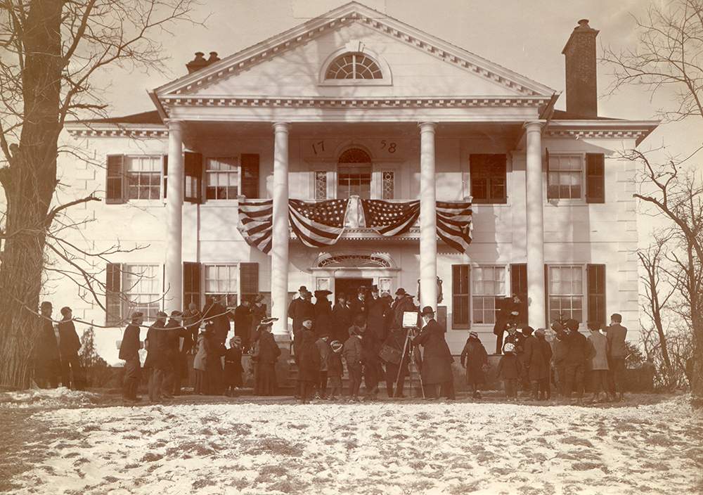 Washington’s birthday at the Morris-Jumel Mansion, 1906. Morris-Jumel Mansion Photo Archives.