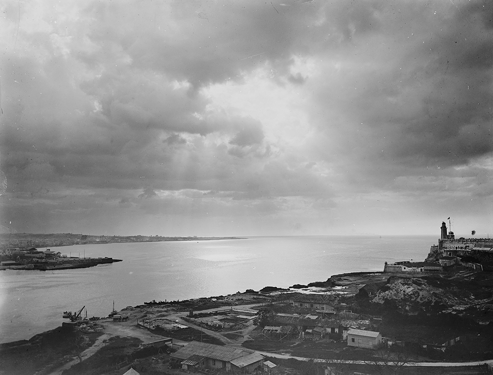 Morro Castle from Cabanas, c. 1900. Photograph by Detroit Publishing Co. Library of Congress, Prints and Photographs Division.