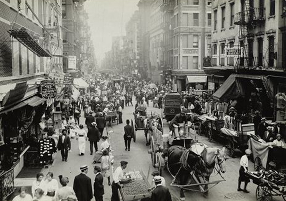 Market day in Jewish quarter of East Side, New York City, 1912. Photography by Lewis Wickes Hine. New York Public Library, The Miriam and Ira D. Wallach Division of Art, Prints, and Photographs.