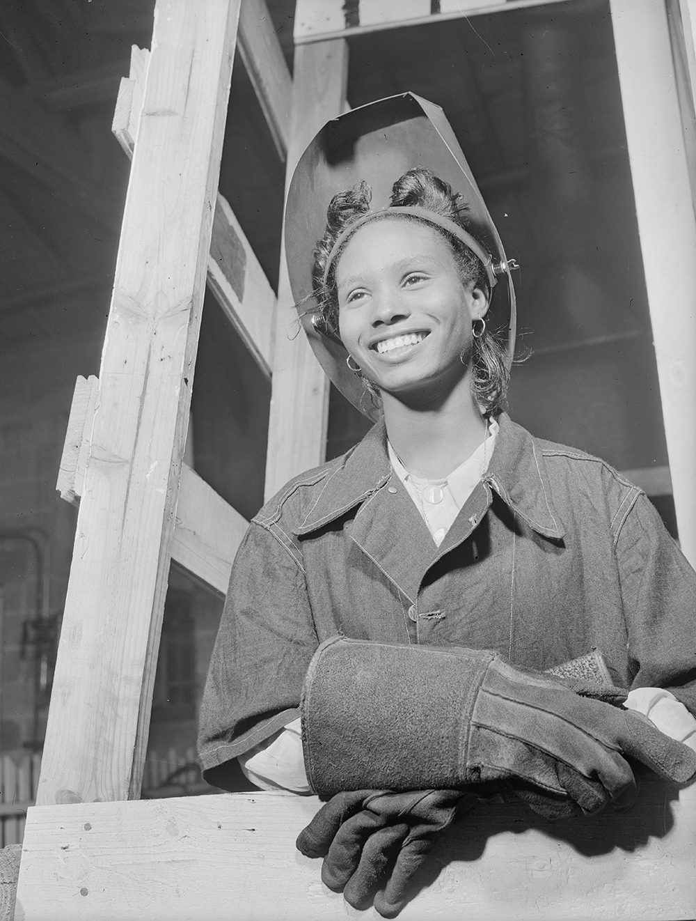 Welder in the National Youth Administration school, Bethune-Cookman College, Daytona Beach, Florida, 1943. Photograph by Gordon Parks. Library of Congress, Prints and Photographs Division.