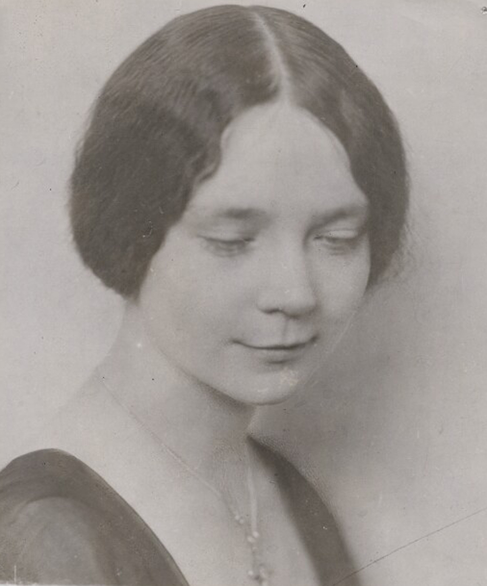 Dorothy Sayers, c. 1920. © National Portrait Gallery, London.