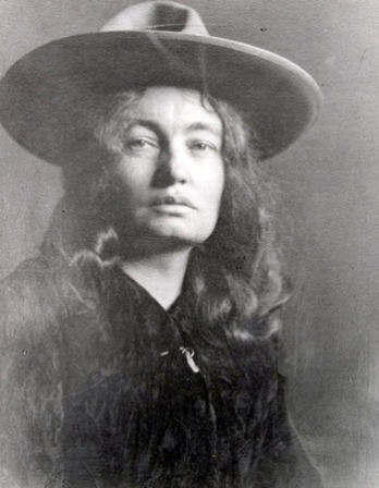 Photograph of American novelist Mary Austin.
