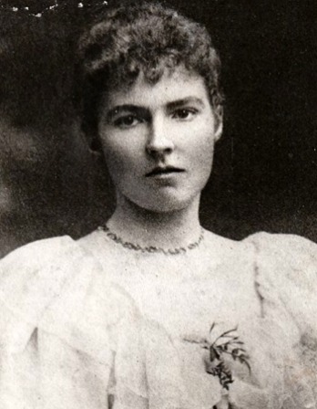 Black and white photograph of English writer and traveler Gertrude Bell.