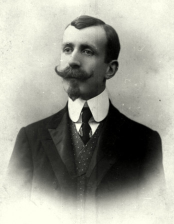 Photograph of a young Heinrich Mann