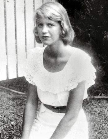 Black and white photograph of American poet and novelist Sylvia Plath.