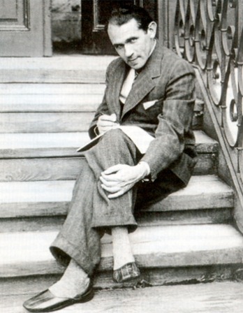 Photograph of Polish writer, artist, teacher, and critic Bruno Schulz.