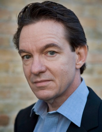 Photograph of American writer Lawrence Wright.