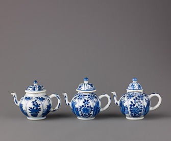Chinese teapot.