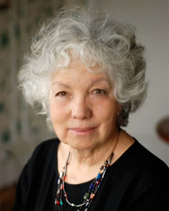 Photograph of American feminist and author Anne Roiphe.
