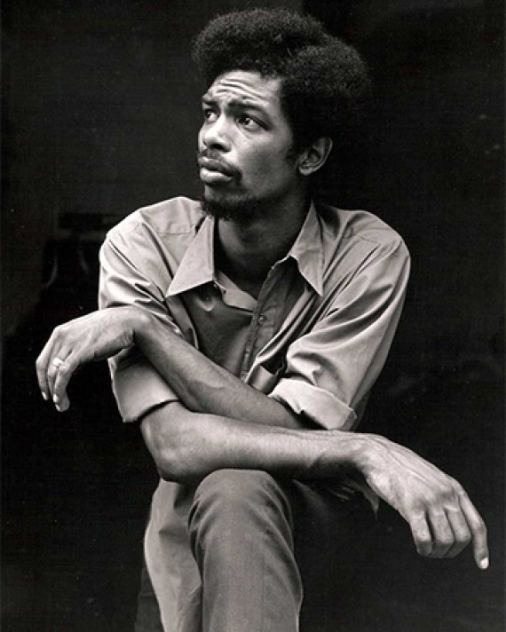 Photograph of American musician, songwriter, and writer Gil Scott-Heron.