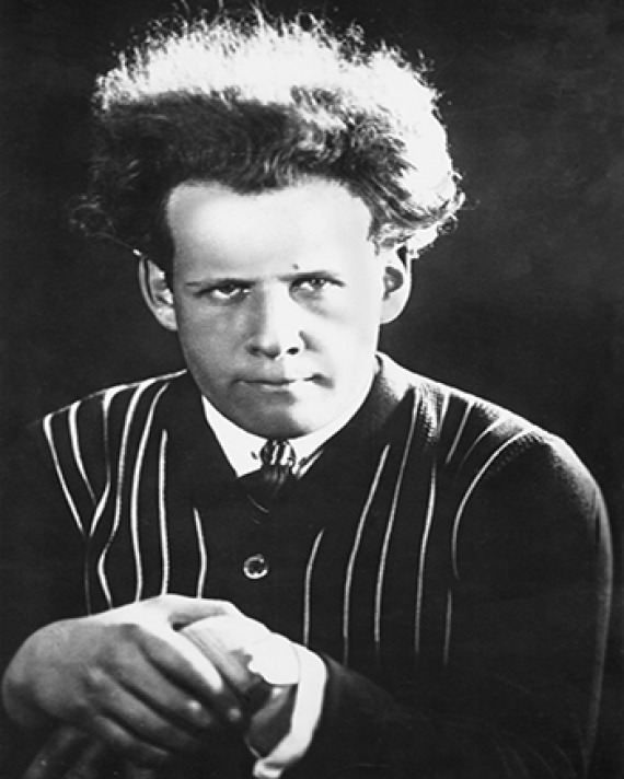 https://www.laphamsquarterly.org/sites/default/files/styles/tall_rectangle_custom_user_small_2x/public/images/contributor/sergei_eisenstein.jpg?itok=W98727qo&timestamp=1541092953