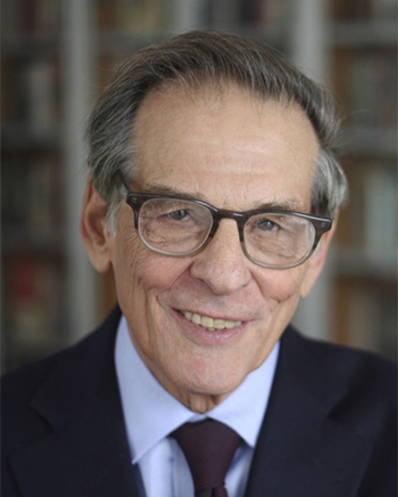 Photograph of American historian Robert Caro.