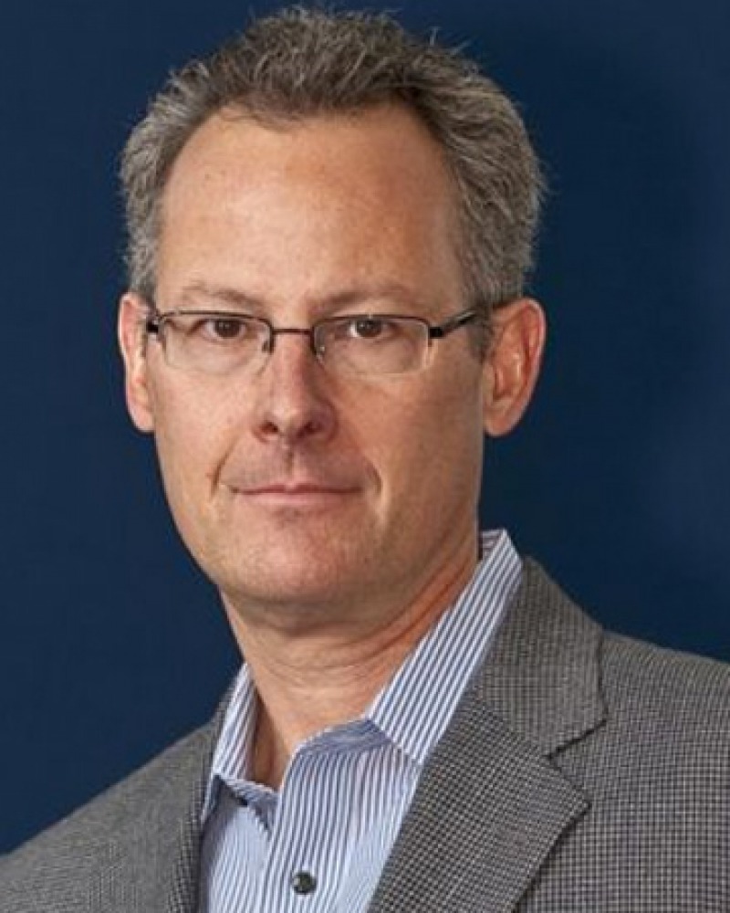 Color photograph of writer Nicholas Carr.