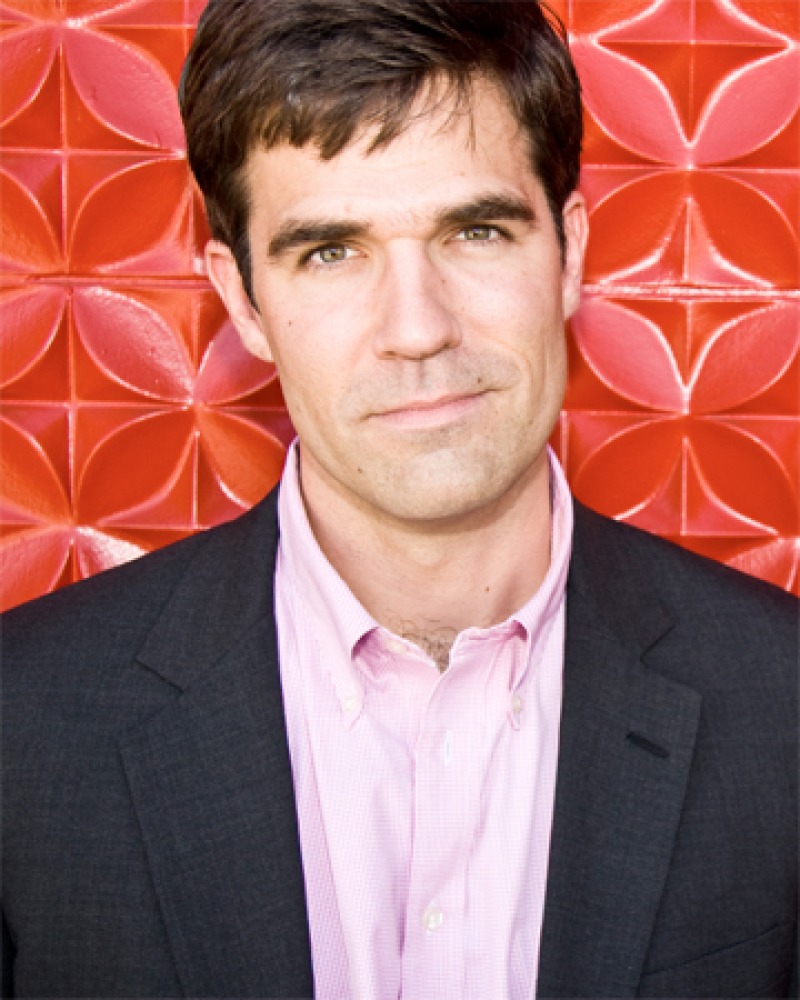 Color photograph of comedian and writer Rob Delaney.