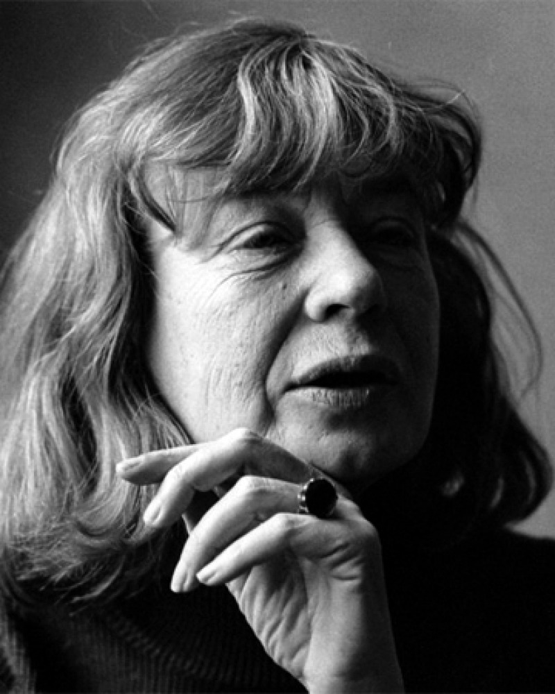 Black and white photograph of Danish author Tove Ditlevsen.