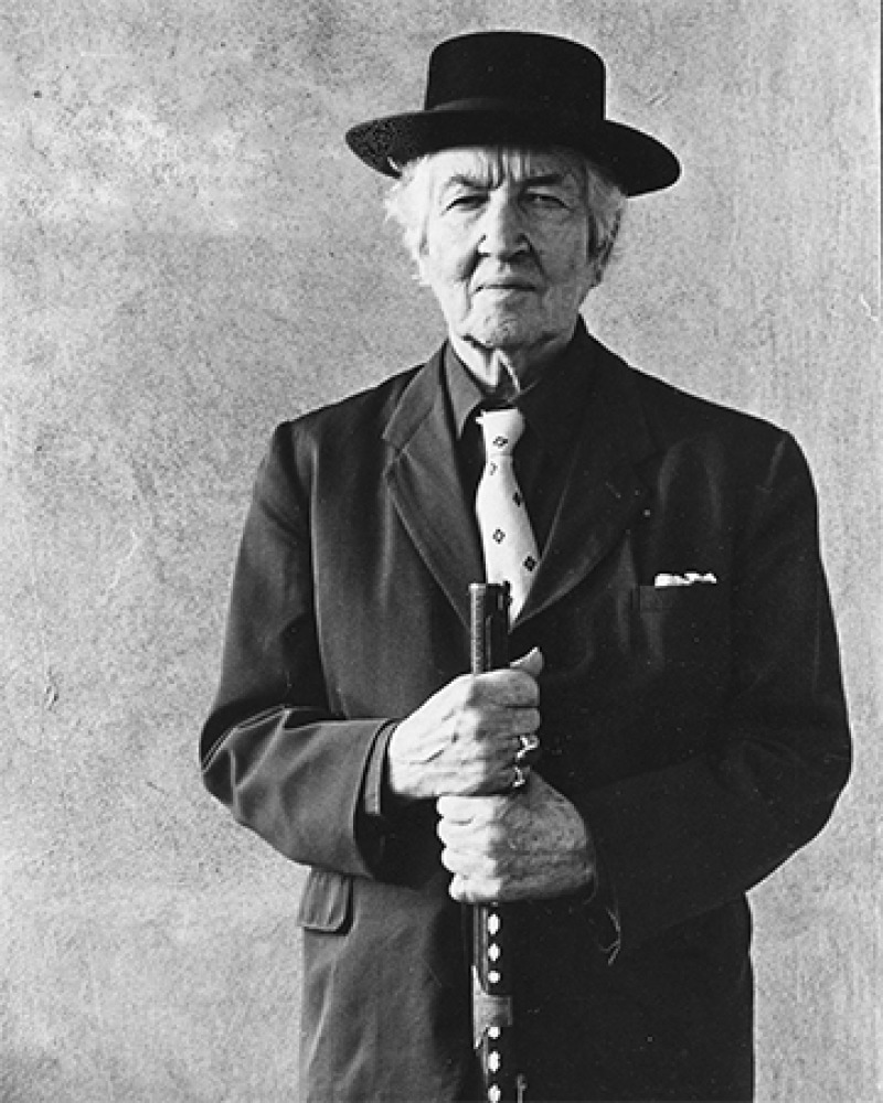 English poet, novelist, and classicist Robert Graves.