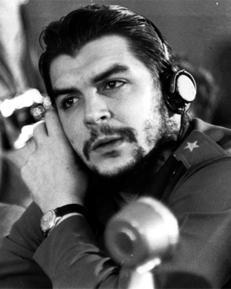Black and white photograph of prominent communist figure Ernesto Che Guevara.