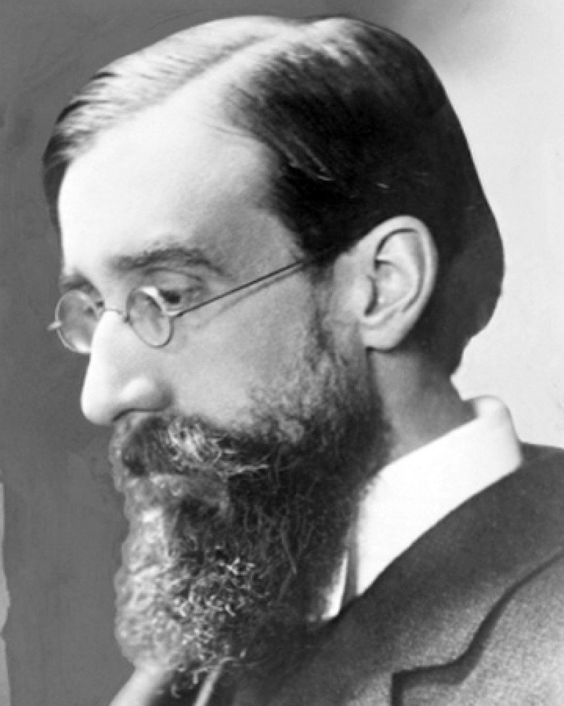 Black and white photograph of English writer and critic Lytton Strachey.