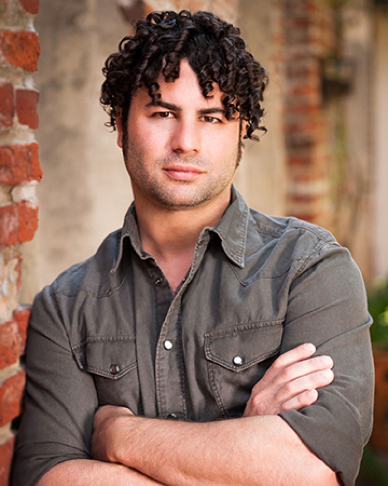 Freelance writer and former academic ghostwriter Dave Tomar.