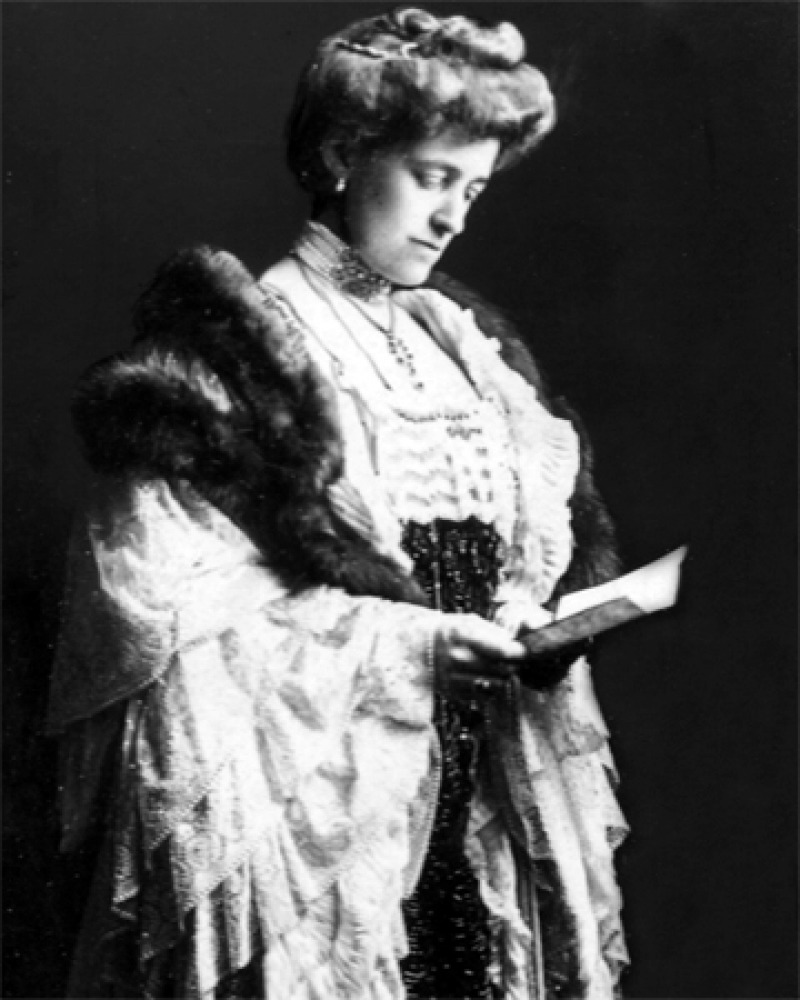 Edith Wharton Black and white photograph of American author Edith Wharton.
