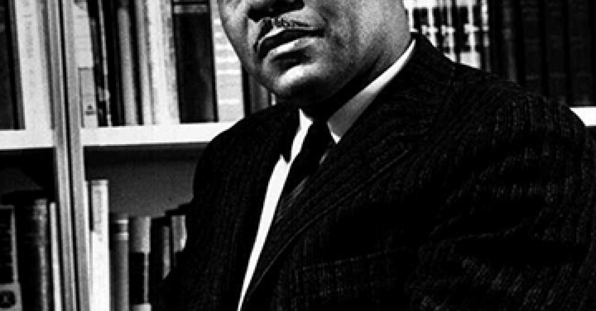ralph waldo ellison Ralph waldo ellison was born in the year 1914, march 1, to parents mr lewis alfred and to mother ilda millsap ellison this family of four settled in oklahoma. ralph waldo ellison Ralph waldo ellison was born in the year 1914, march 1, to parents mr lewis alfred and to mother ilda millsap ellison this family of four settled in oklahoma.