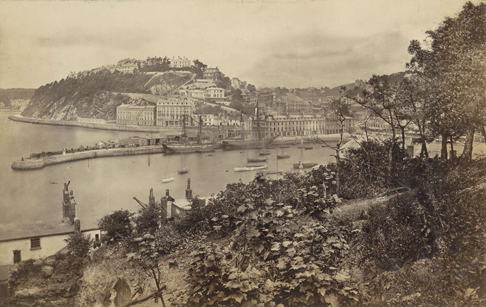 View of Torquay harbor with Walden Hill in the background, anonymous, c. 1850–70. Rijksmuseum.