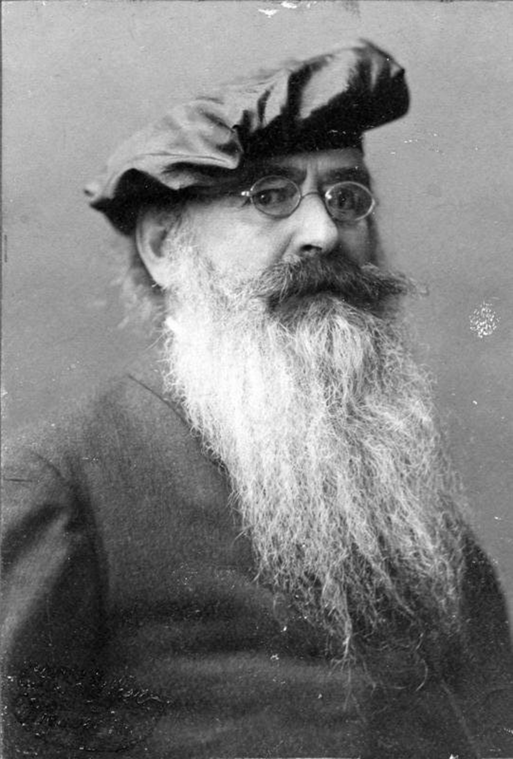 Guido von List, 1910. Photograph by Conrad H. Schiffer. Bundesarchiv, Bild 183-2007-0705-500 / Conrad H. Schiffer / CC-BY-SA 3.0.