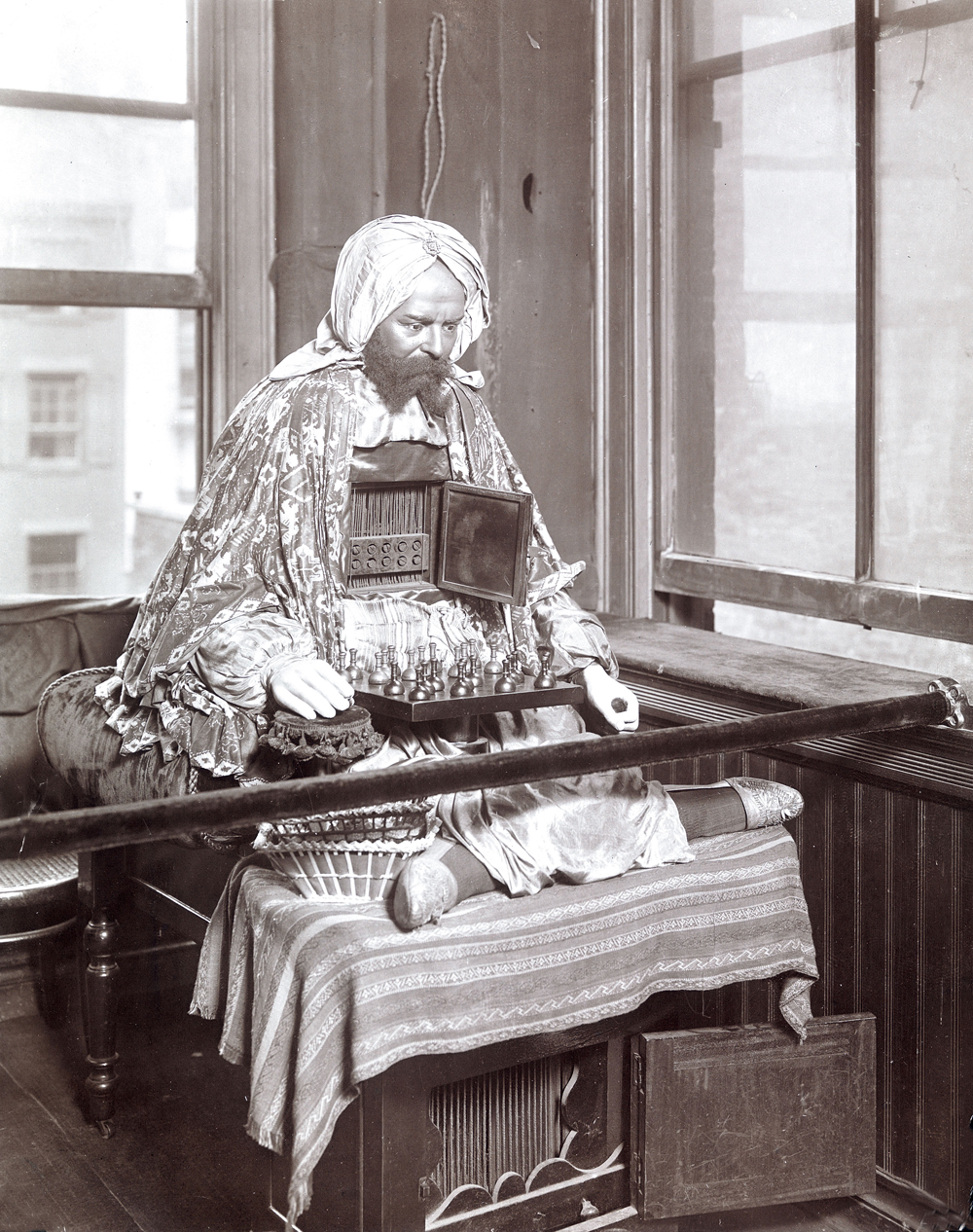 Ajeeb, chess-playing automaton, a long-term attraction at the Eden Musee, a New York City wax museum, c. 1906. Museum of the City of New York/Art Resource.