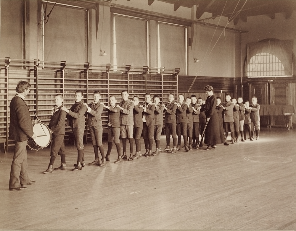 Students inside the Fernald’s gymnasium, c. 1903. Photograph by William A. Webster. Harvard Art Museums/Fogg Museum, Transfer from the Carpenter Center for the Visual Arts, Social Museum Collection.